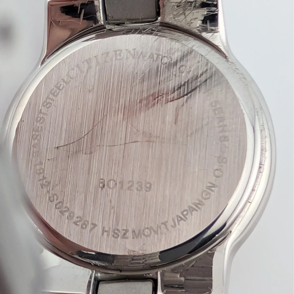 Citizen‎ Quartz 1012-S029287 Two Tone White Textured Dial Roman Date Watch